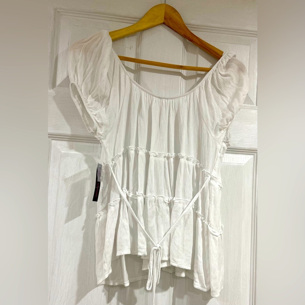 NO BOUNDARIES White Lace Top with 4 Button Blouse, Size Large